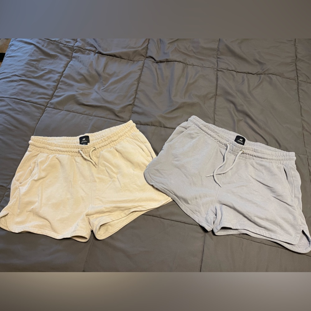 H&M shorts 5 inch inseam 2 PACK